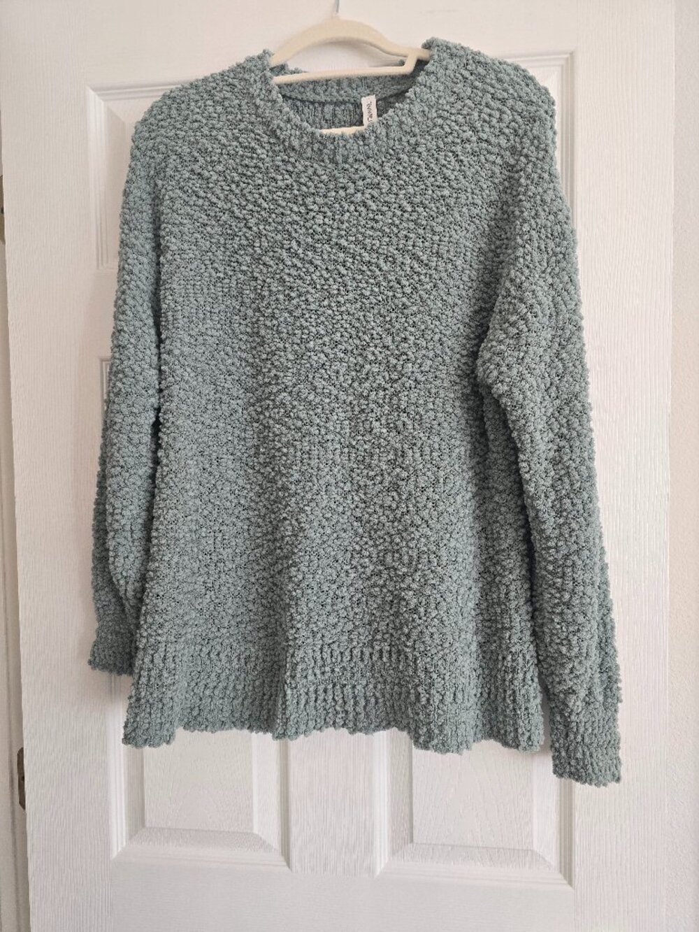 Zenana Sea Foam Green Boucle Sweater L